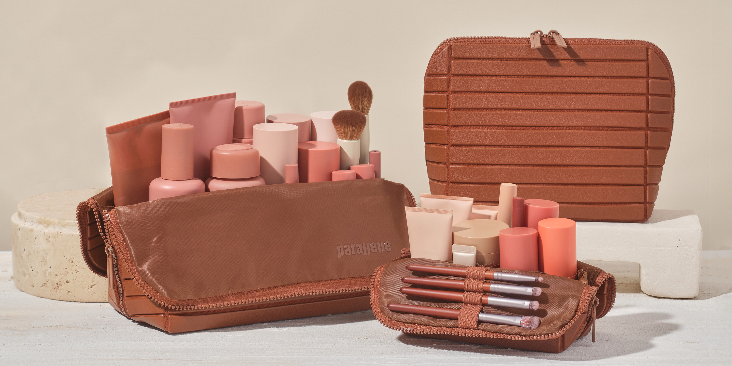 How to Choose a Makeup Bag That Eliminates Travel Clutter